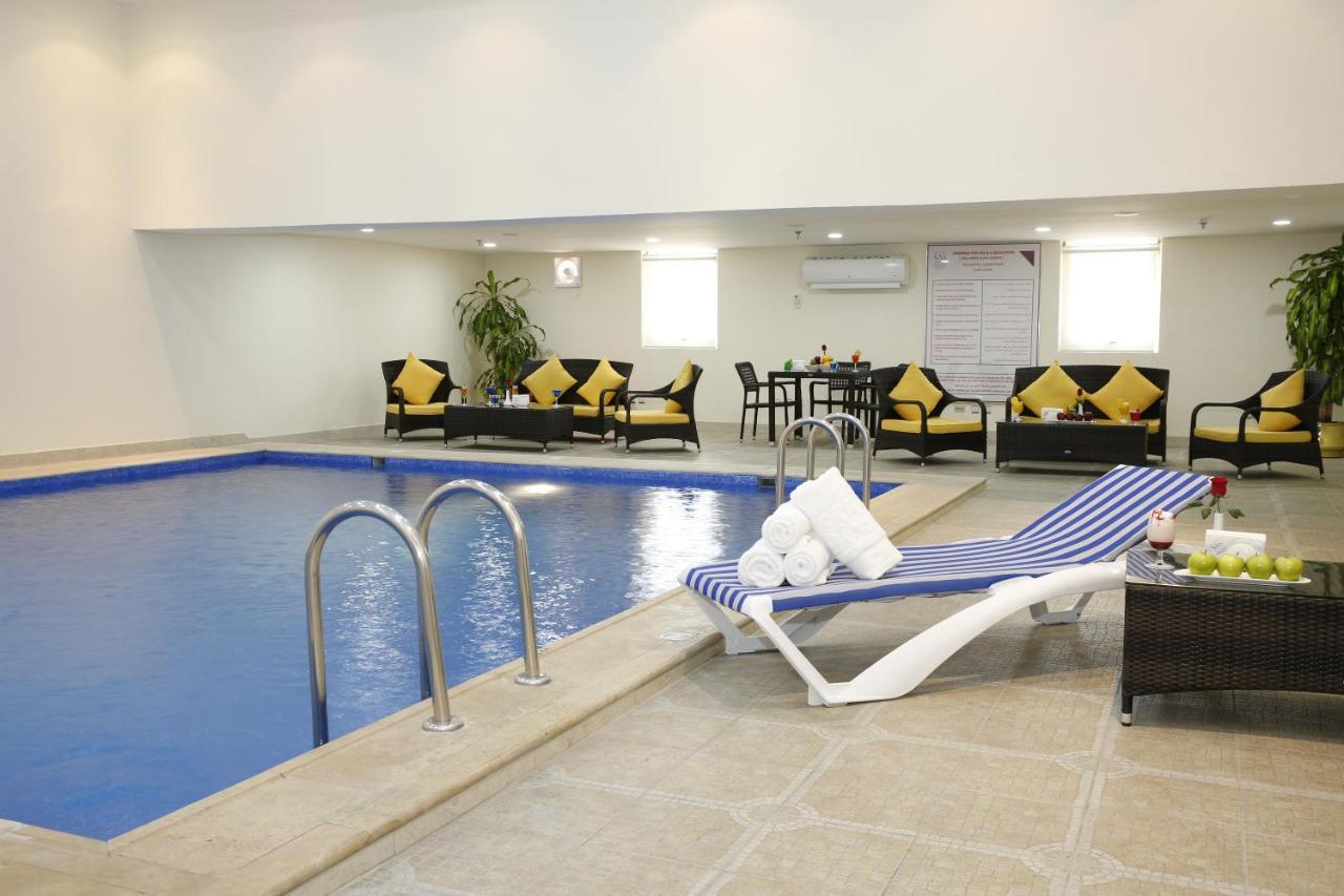 Warwick Al Jubail Hotel Luaran gambar
