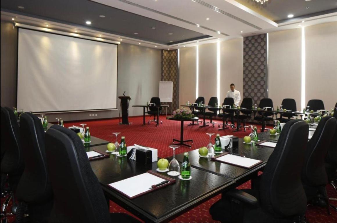 Warwick Al Jubail Hotel Luaran gambar